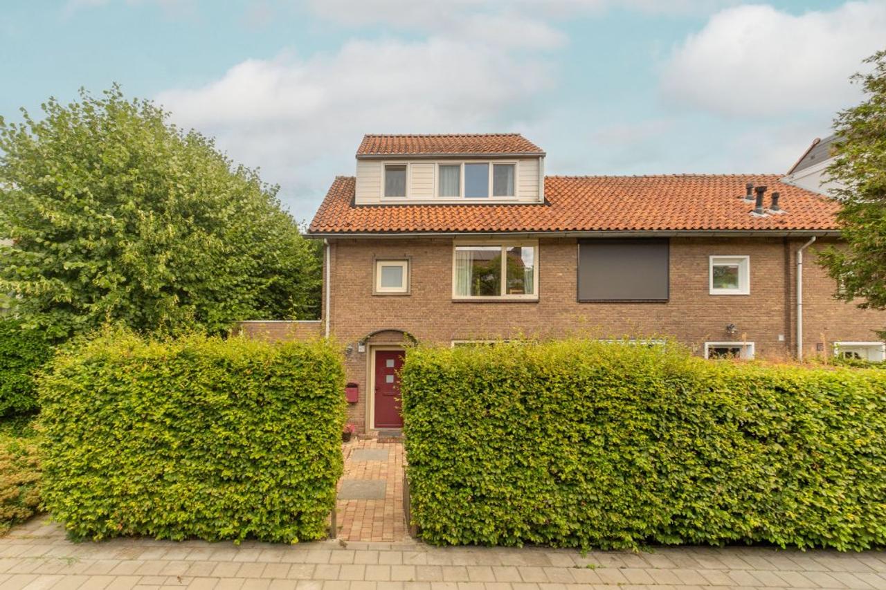 144 m² corner house with garden in Elsrijk - Image 25