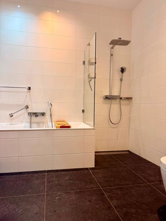 Three bedrooms right by Schegpark - Image 11
