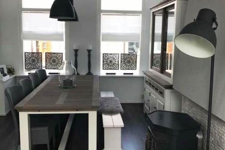Four-bedroom home in Visbuurt - Image 3