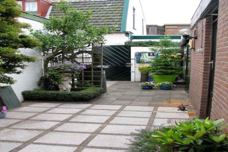 Four-bedroom home in Visbuurt - Image 13
