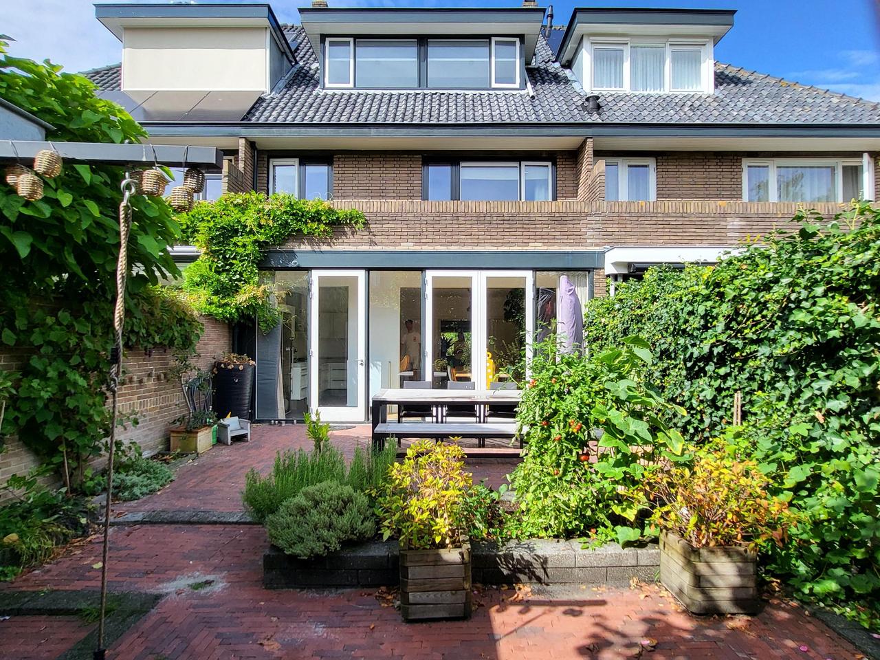 5-Bedroom Townhouse in Oud Oegstgeest - Image 8