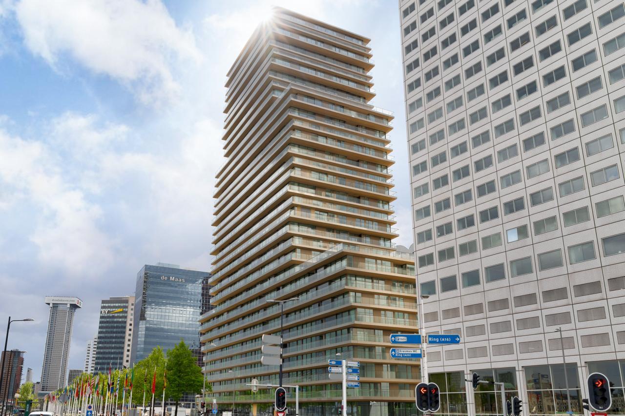 Balkon op de 10e etage aan de Boompjes - Afbeelding 1