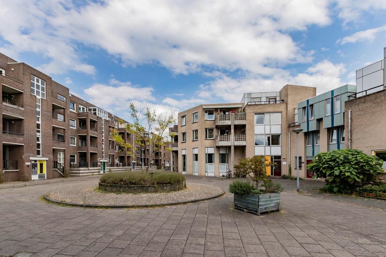 86 m² met balkon vlak bij MUMC - Afbeelding 1