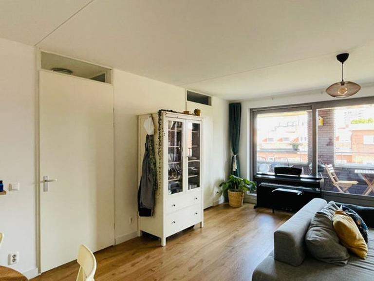 82 m² met balkon en eigen parkeerplaats - Afbeelding 5