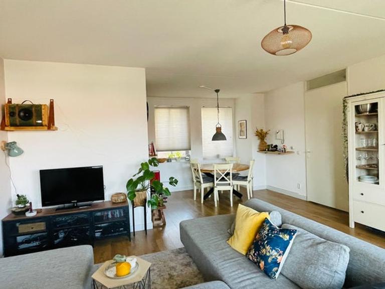 82 m² met balkon en eigen parkeerplaats - Afbeelding 7