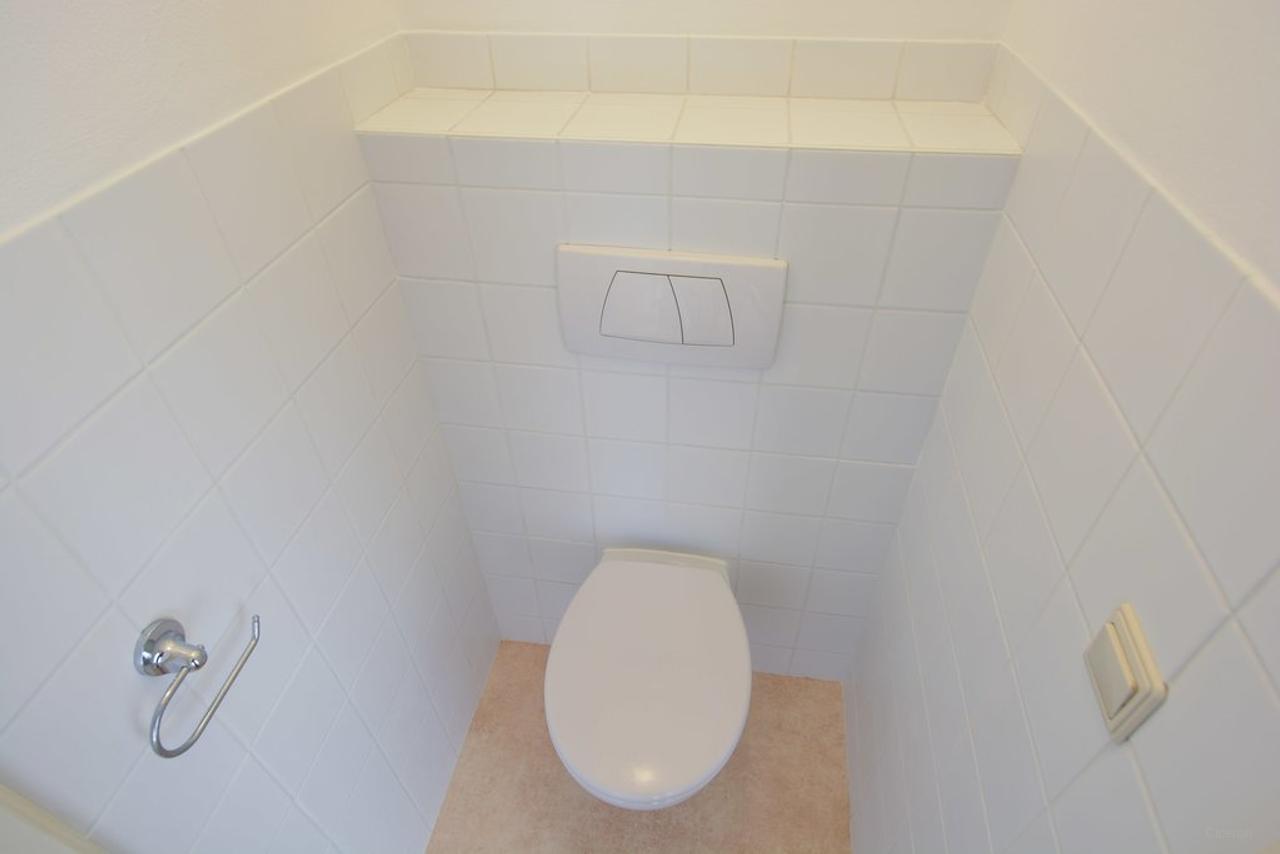 20 m² Sun-Facing Balcony in Archipel - Image 15