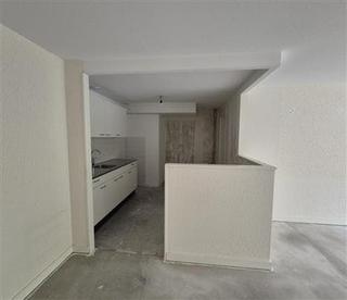Royaal 3-kamerappartement met balkon - Afbeelding 3