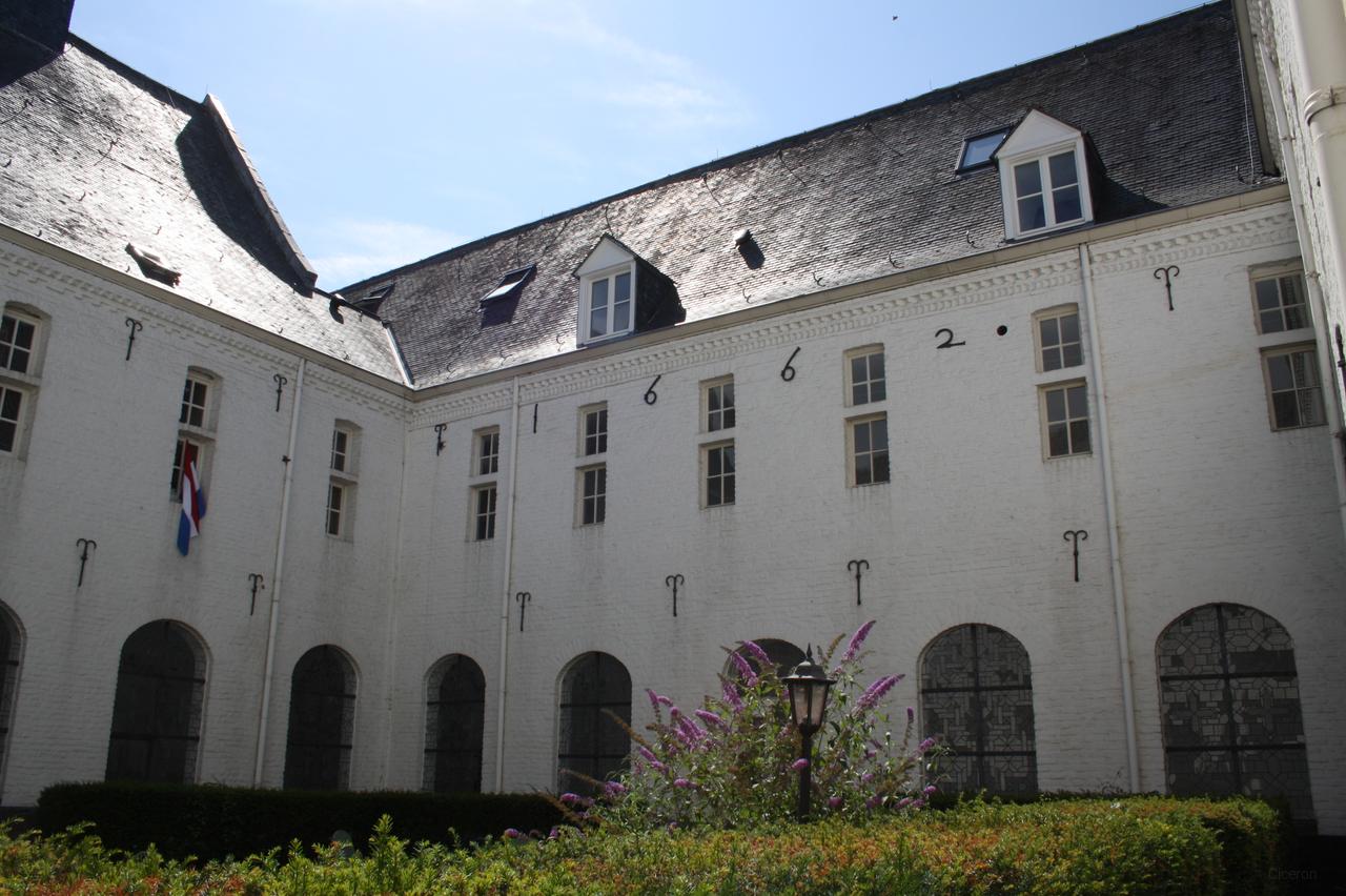 Licht appartement met terras in Sittard - Afbeelding 1