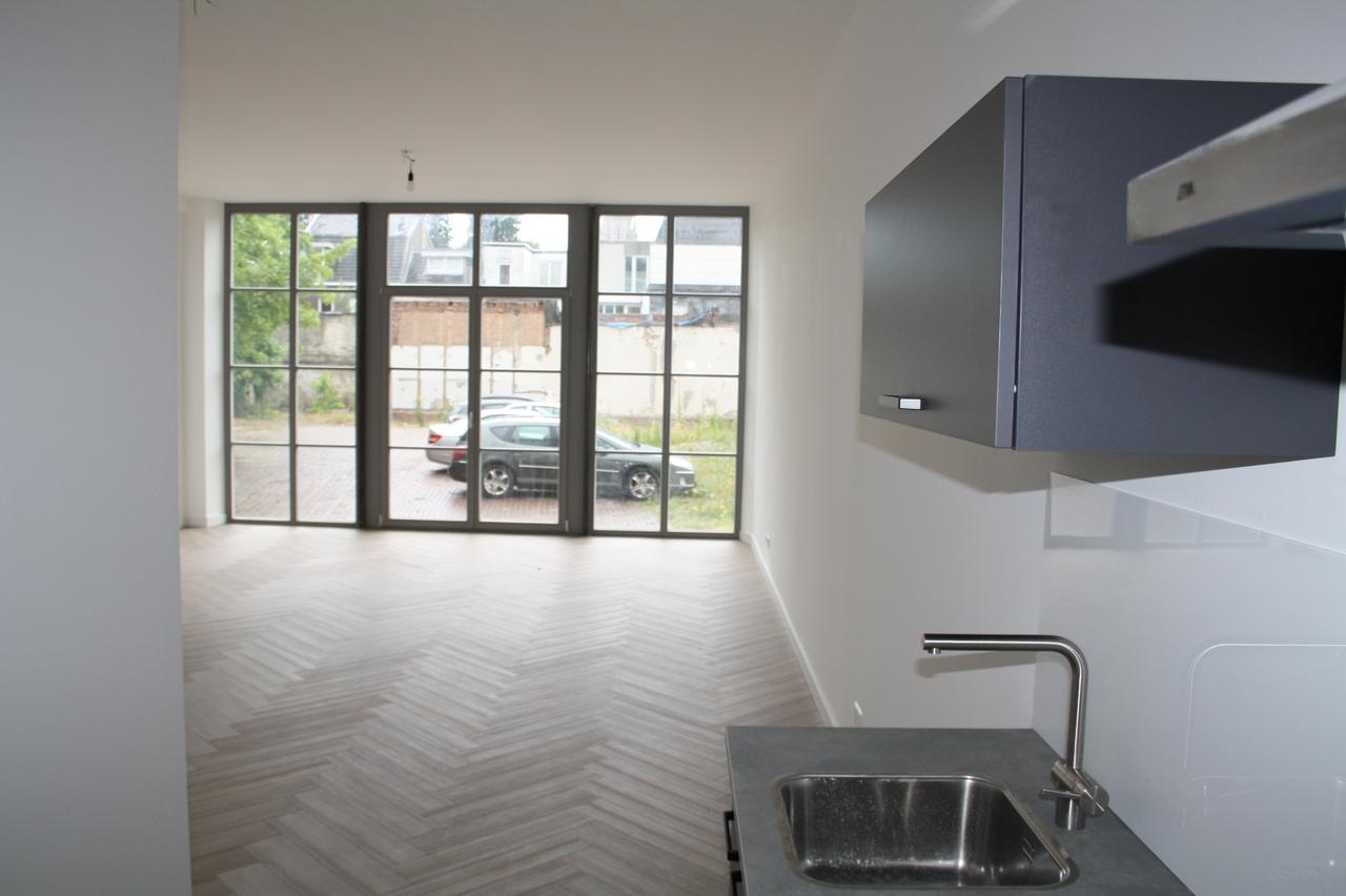 Licht appartement met terras in Sittard - Afbeelding 2
