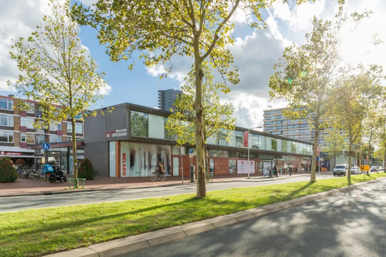 88 m² wonen met balkon op de 17e verdieping - Afbeelding 5