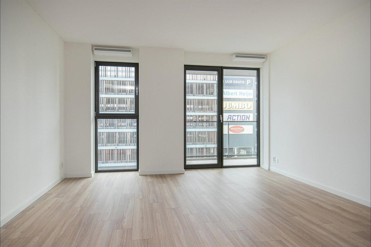 Licht 3-kamerappartement met balkon - Afbeelding 7
