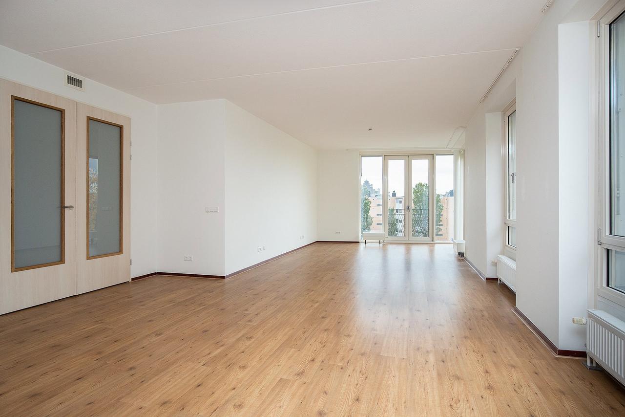 103 m² with two bedrooms by the Amstel - Image 2