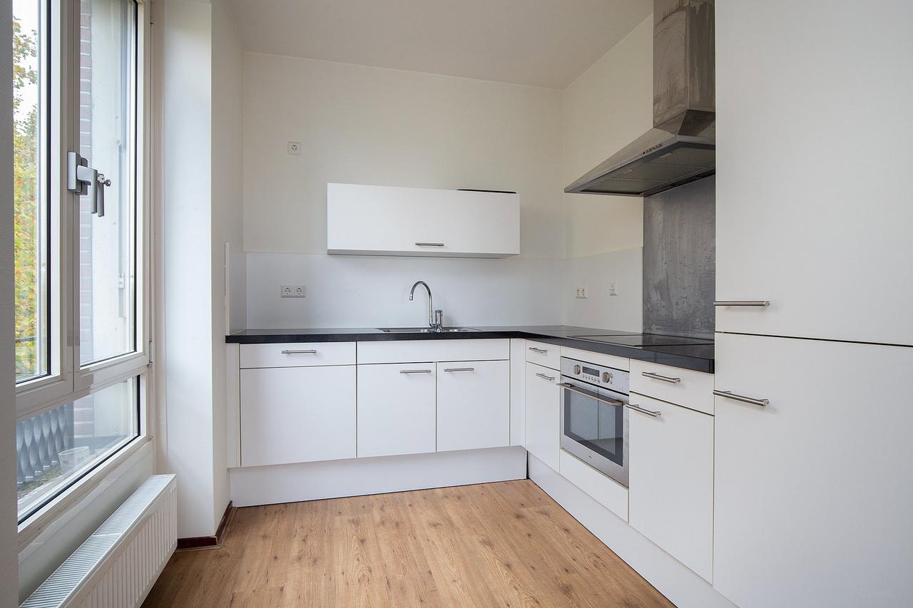 103 m² with two bedrooms by the Amstel - Image 4