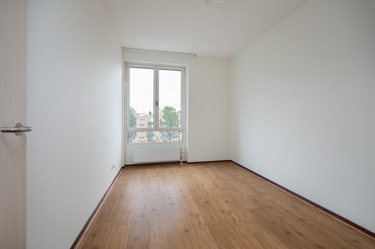 103 m² with two bedrooms by the Amstel - Image 9