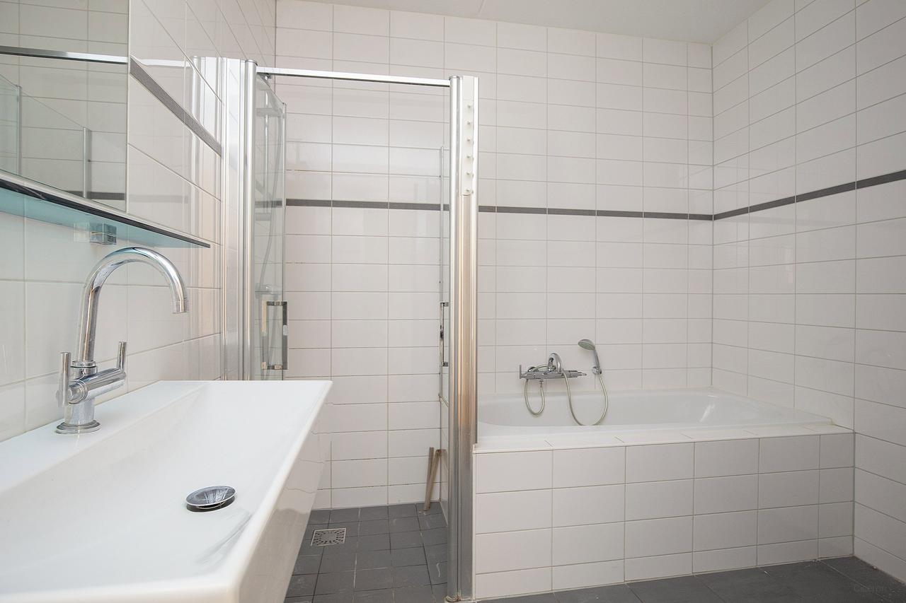 103 m² with two bedrooms by the Amstel - Image 10