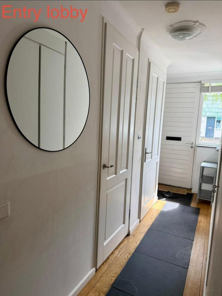 Furnished family home with 4 bedrooms - Image 2