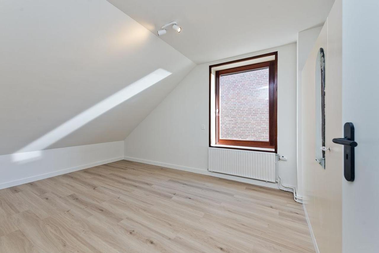 142 m² hoekwoning met vijf slaapkamers - Afbeelding 14