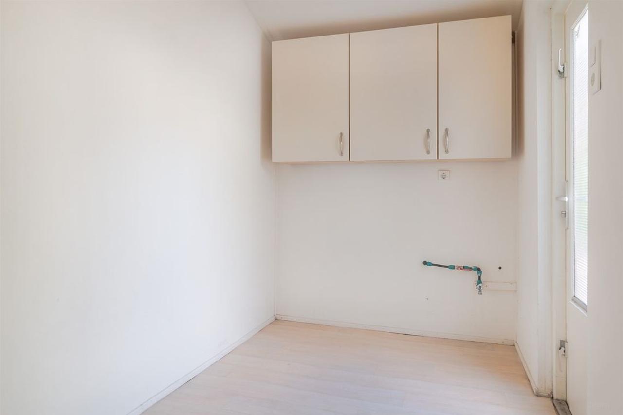 Rustig wonen met carport en drie slaapkamers - Afbeelding 14