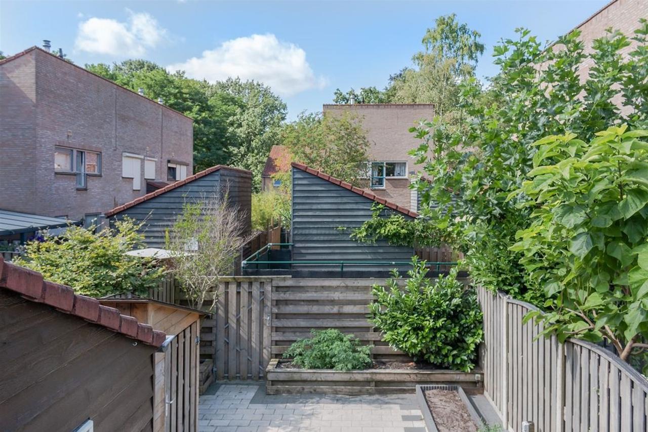 Rustig wonen met carport en drie slaapkamers - Afbeelding 18