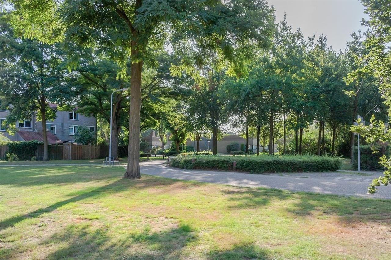 Rustig wonen met carport en drie slaapkamers - Afbeelding 19