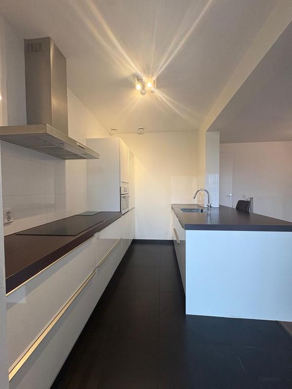 90 m² wonen met balkon in Osdorp - Afbeelding 9