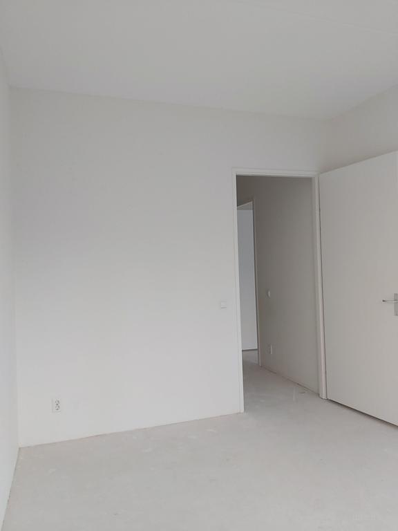 76 m² and Two Bedrooms in Amsterdam South - Image 6