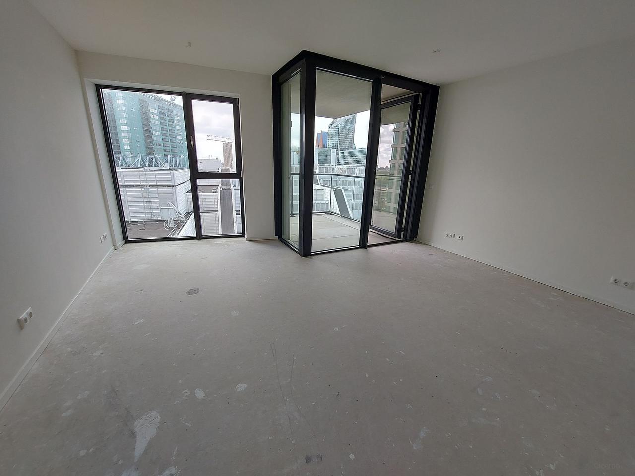 Bright 1-Bedroom Apartment with a View - Image 4