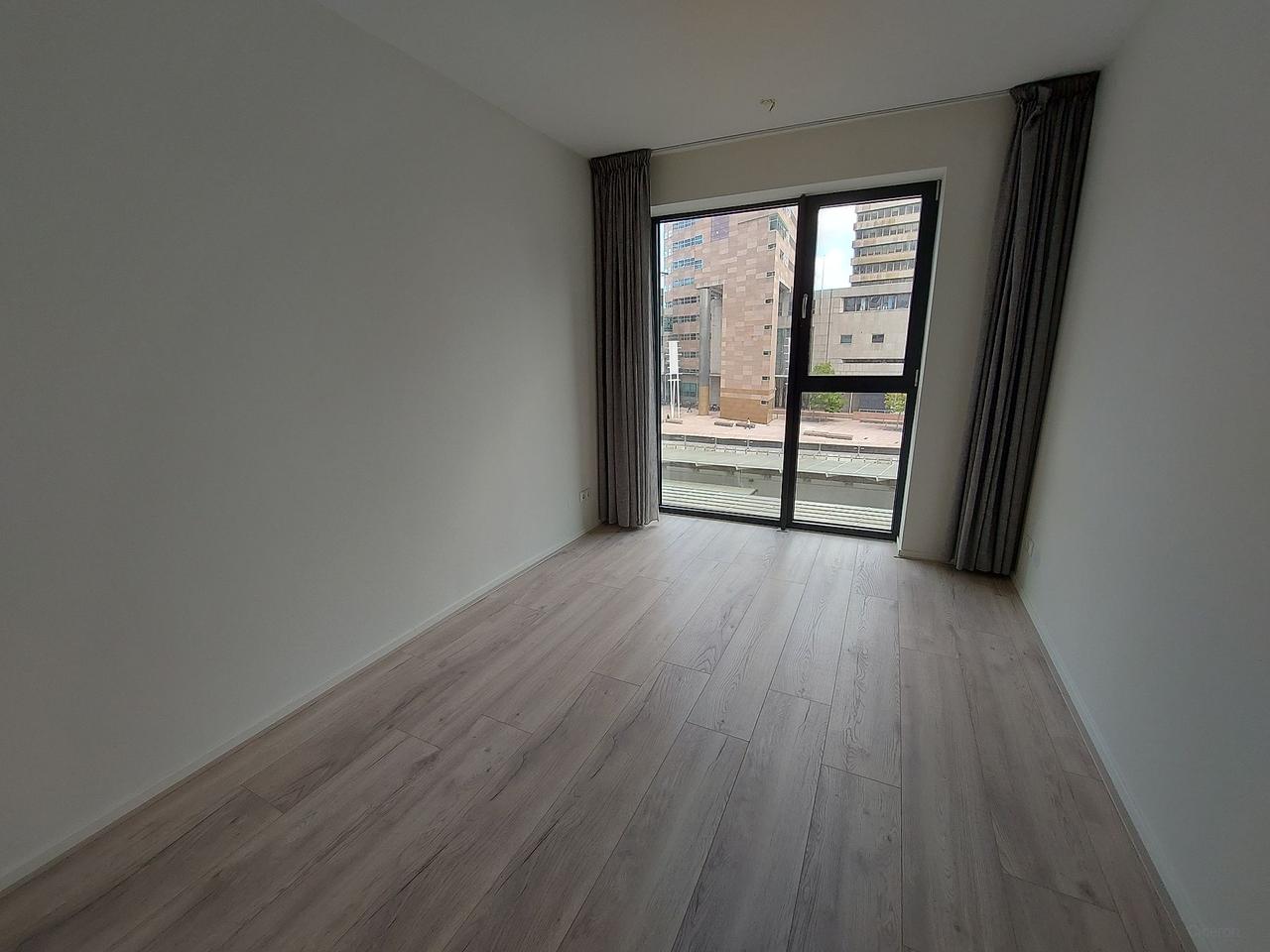 Bright 1-Bedroom Apartment with a View - Image 7
