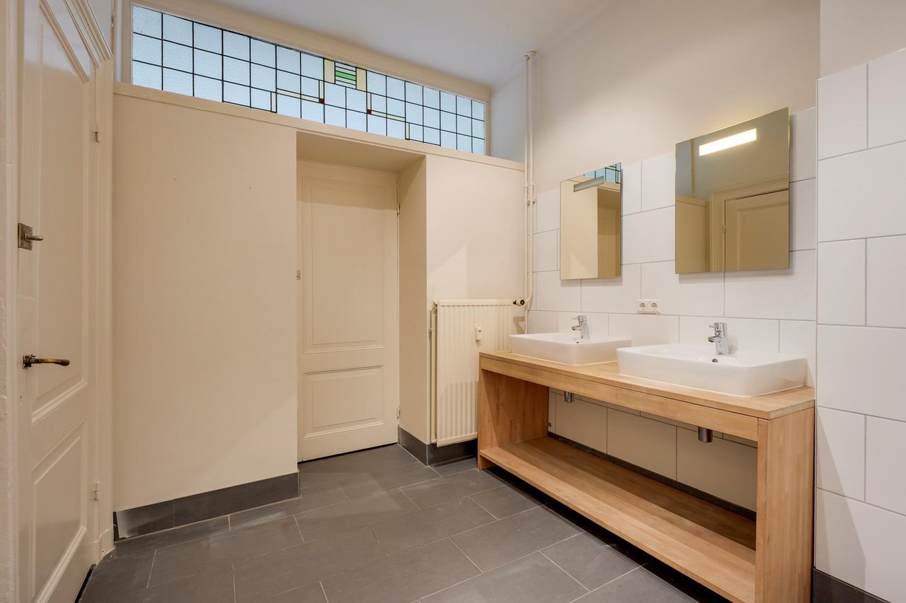 Centraal wonen met balkon en 2 slaapkamers - Afbeelding 17