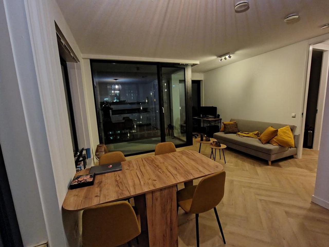 Licht appartement met loggia in Hyde Park - Afbeelding 2