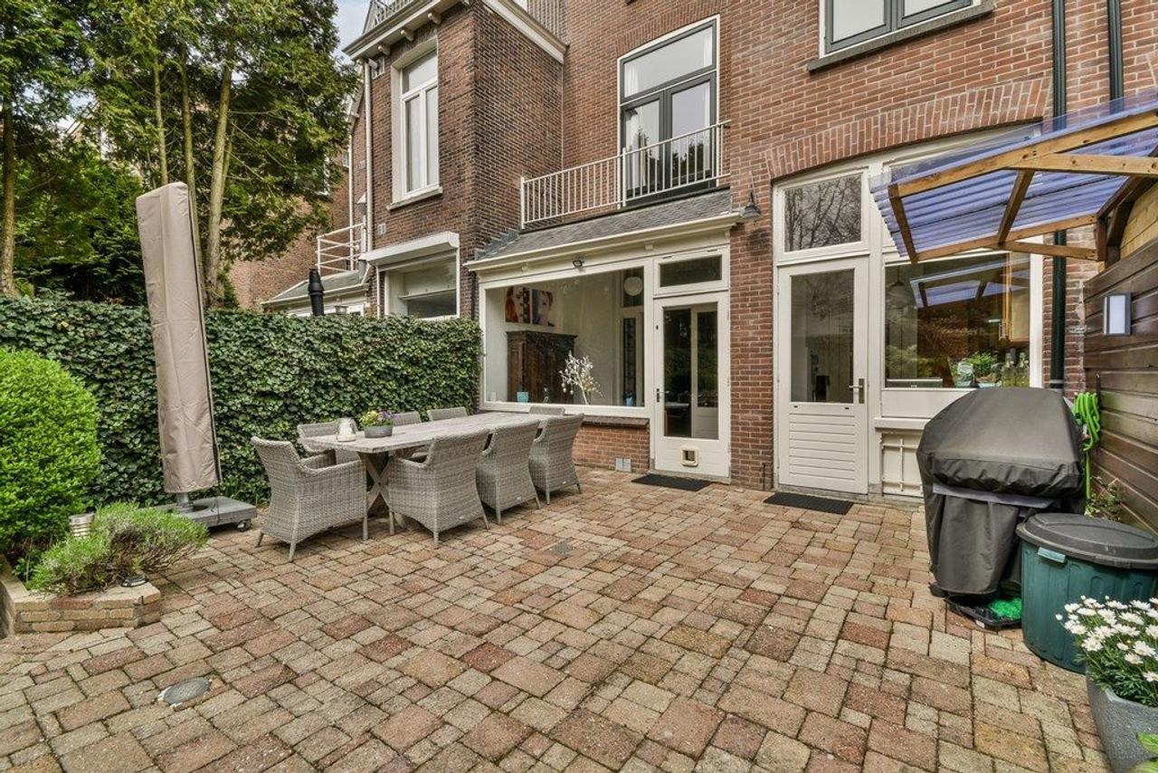 Historic townhouse with garden on Zijlweg - Image 16