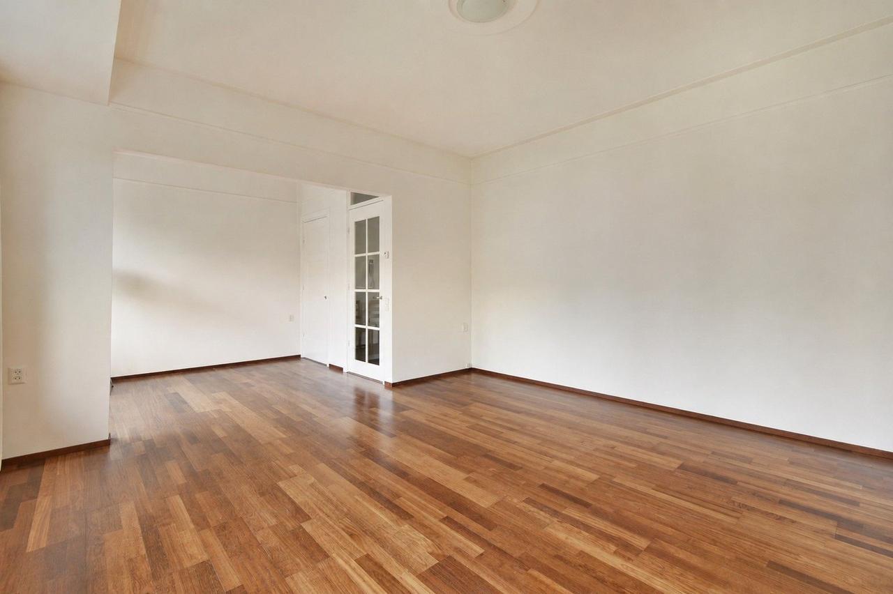Unfurnished living in the Apollobuurt - Image 12