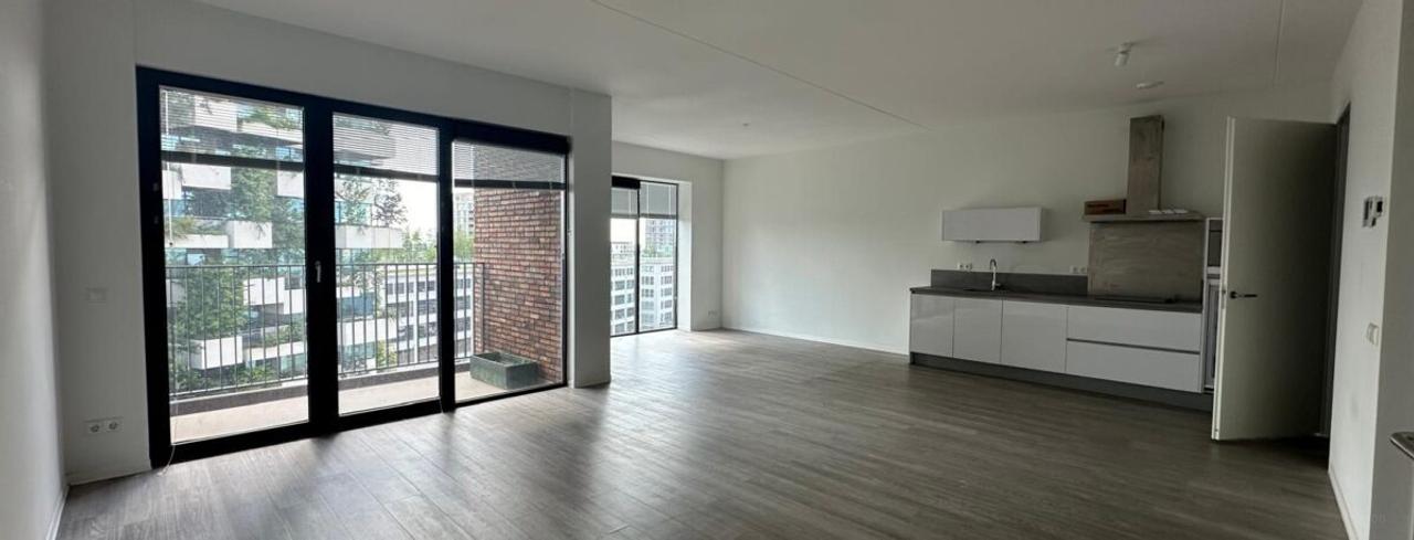 Loft with terrace and skyline views at Strijp-S - Image 6