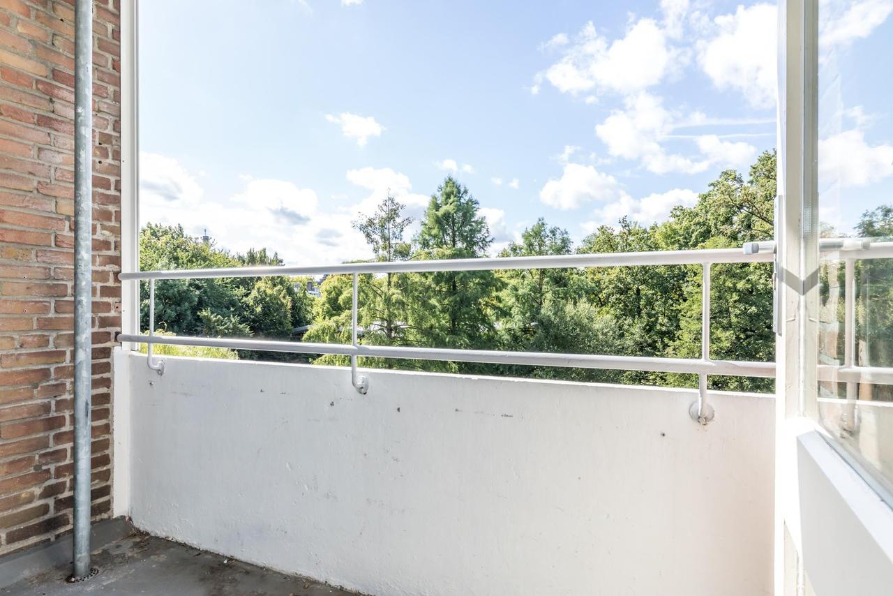 Studio with balcony on the fifth floor - Image 9