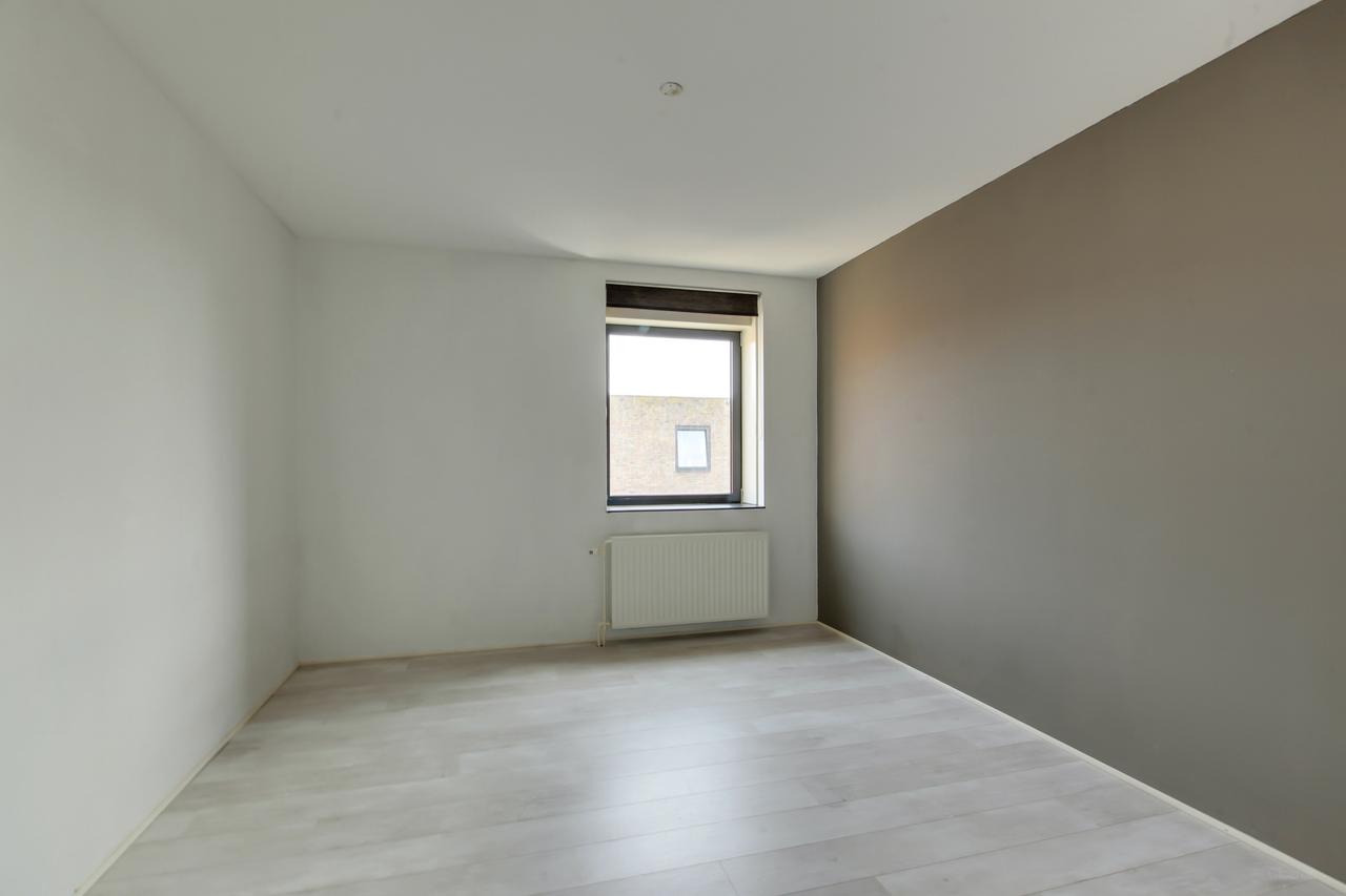 92 m² of living space with balcony on IJburg - Image 7
