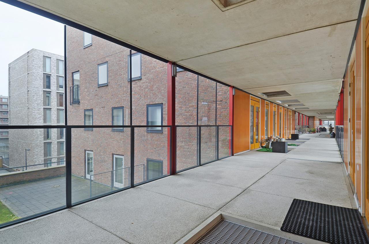107 m² living space with balcony in IJburg - Image 3
