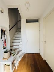 Five Bedrooms and Sunny Garden in Grasrijk - Image 3