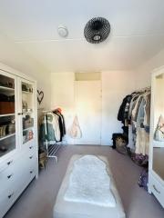 Five Bedrooms and Sunny Garden in Grasrijk - Image 16