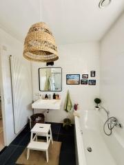 Five Bedrooms and Sunny Garden in Grasrijk - Image 25