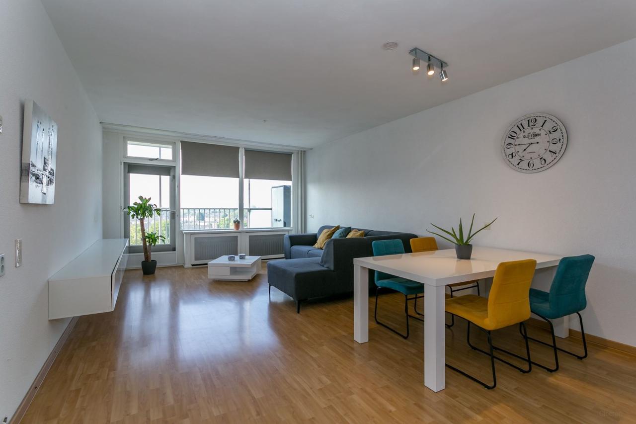 Zuidbalkon met uitzicht over Sittard - Afbeelding 10