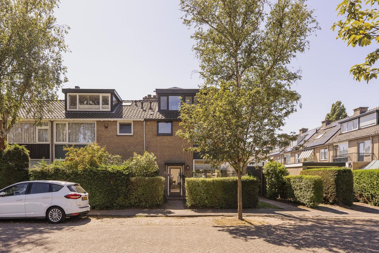 Gas-free end-of-terrace house with 5 bedrooms - Image 6