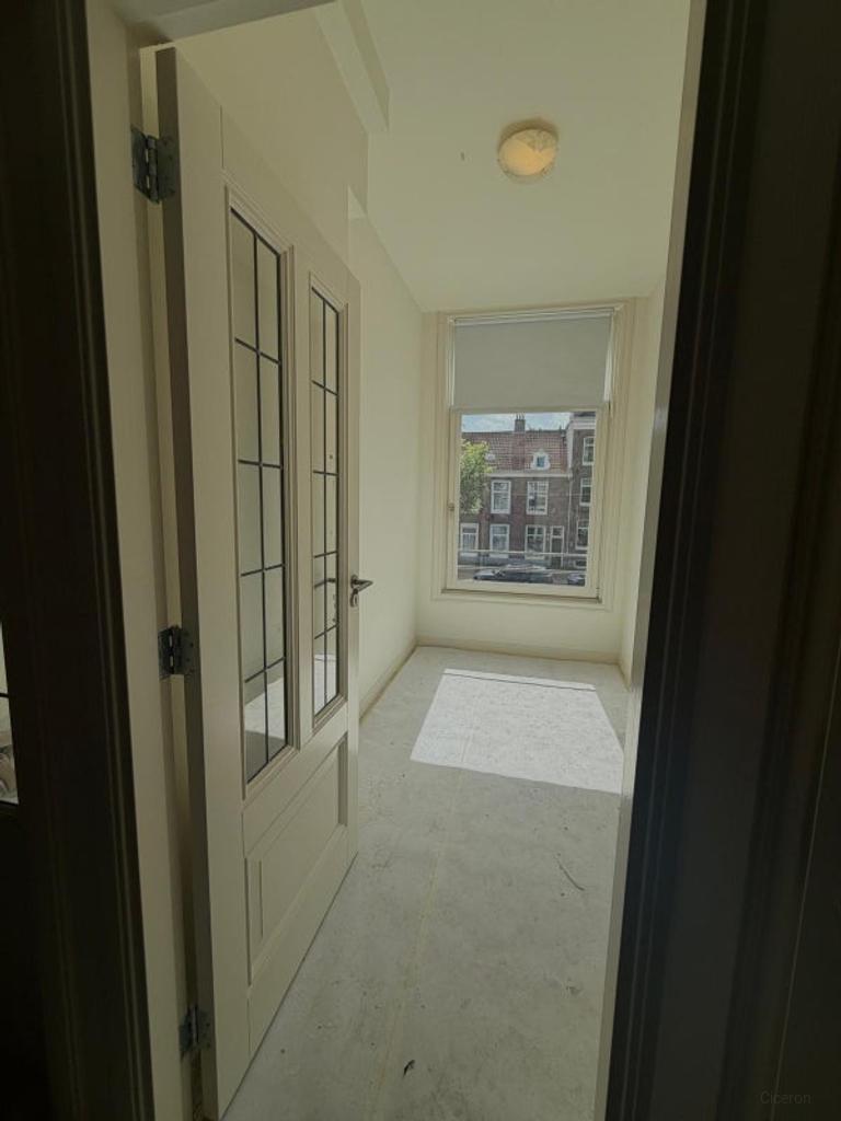 Renovated Apartment with Private Terrace - Image 2