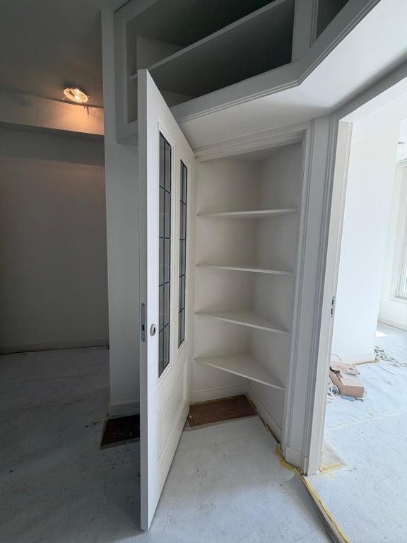 Renovated Apartment with Private Terrace - Image 5