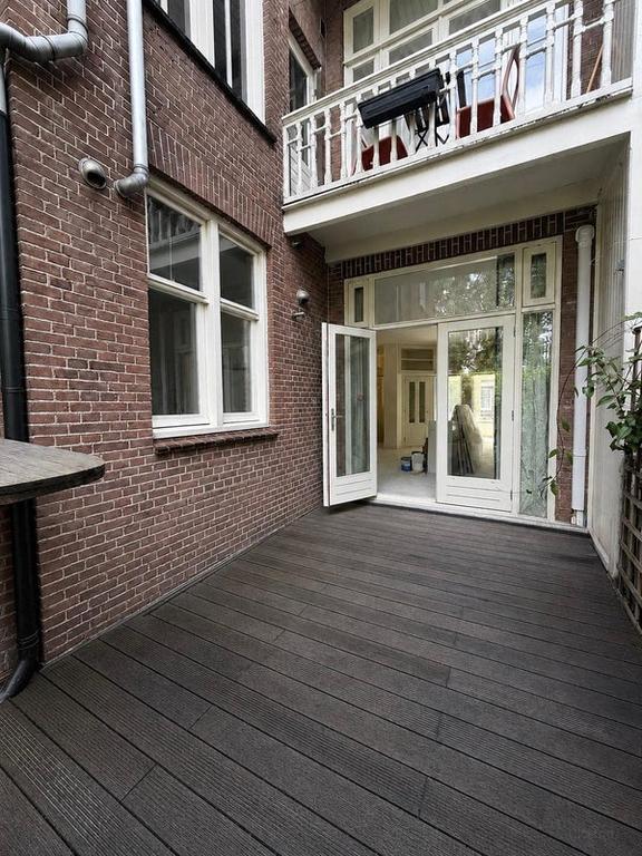 Renovated Apartment with Private Terrace - Image 10