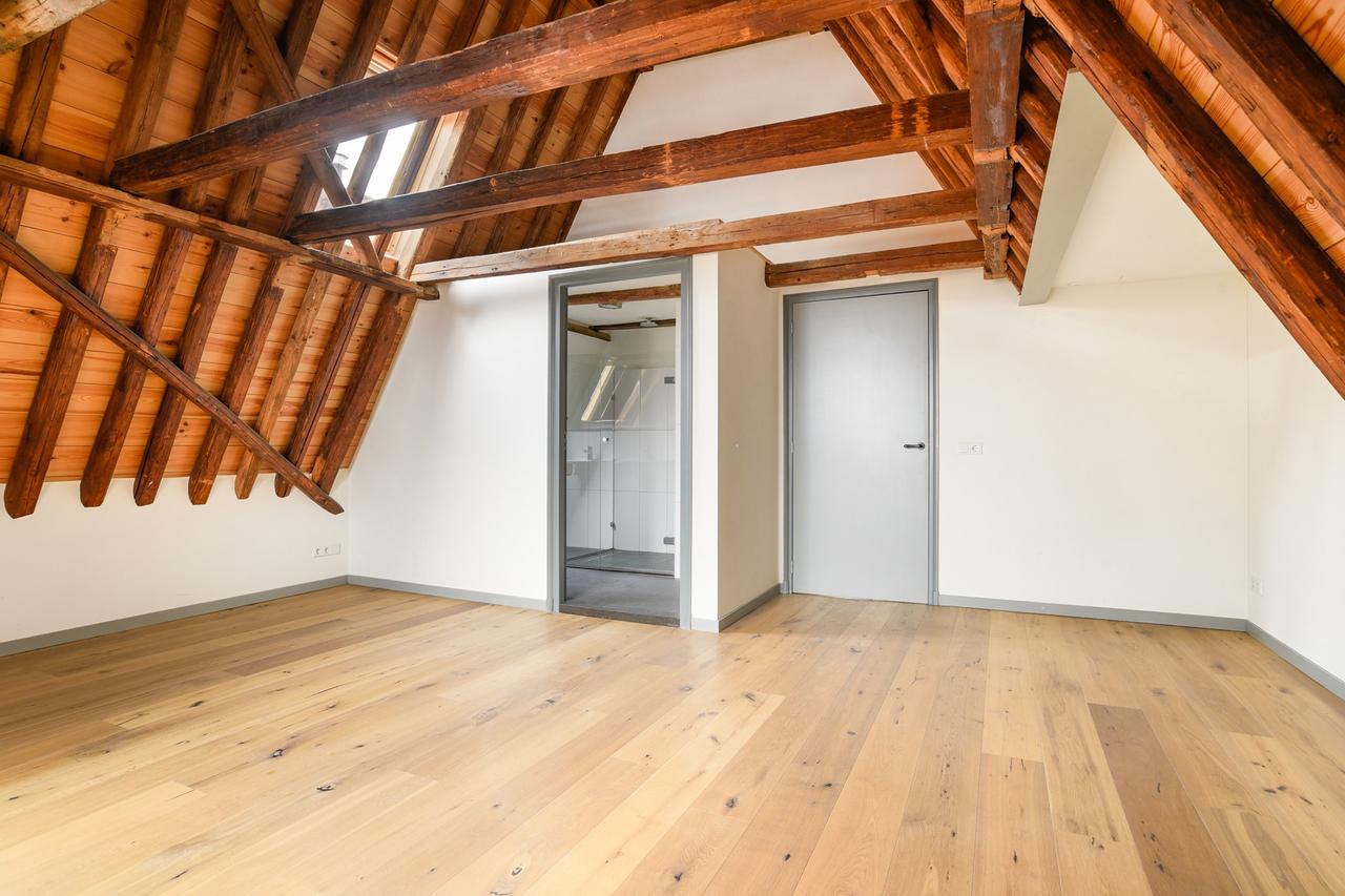 Historic apartment in the heart of Hoorn - Image 9