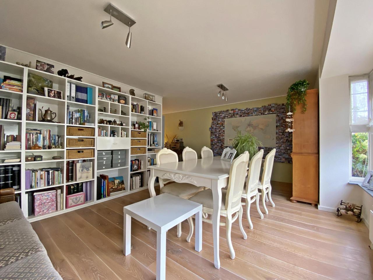 185 m² woonruimte met zonnige tuin en garage - Afbeelding 21