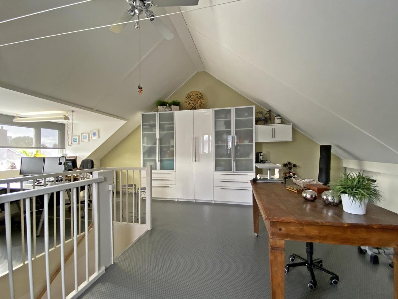 185 m² woonruimte met zonnige tuin en garage - Afbeelding 36