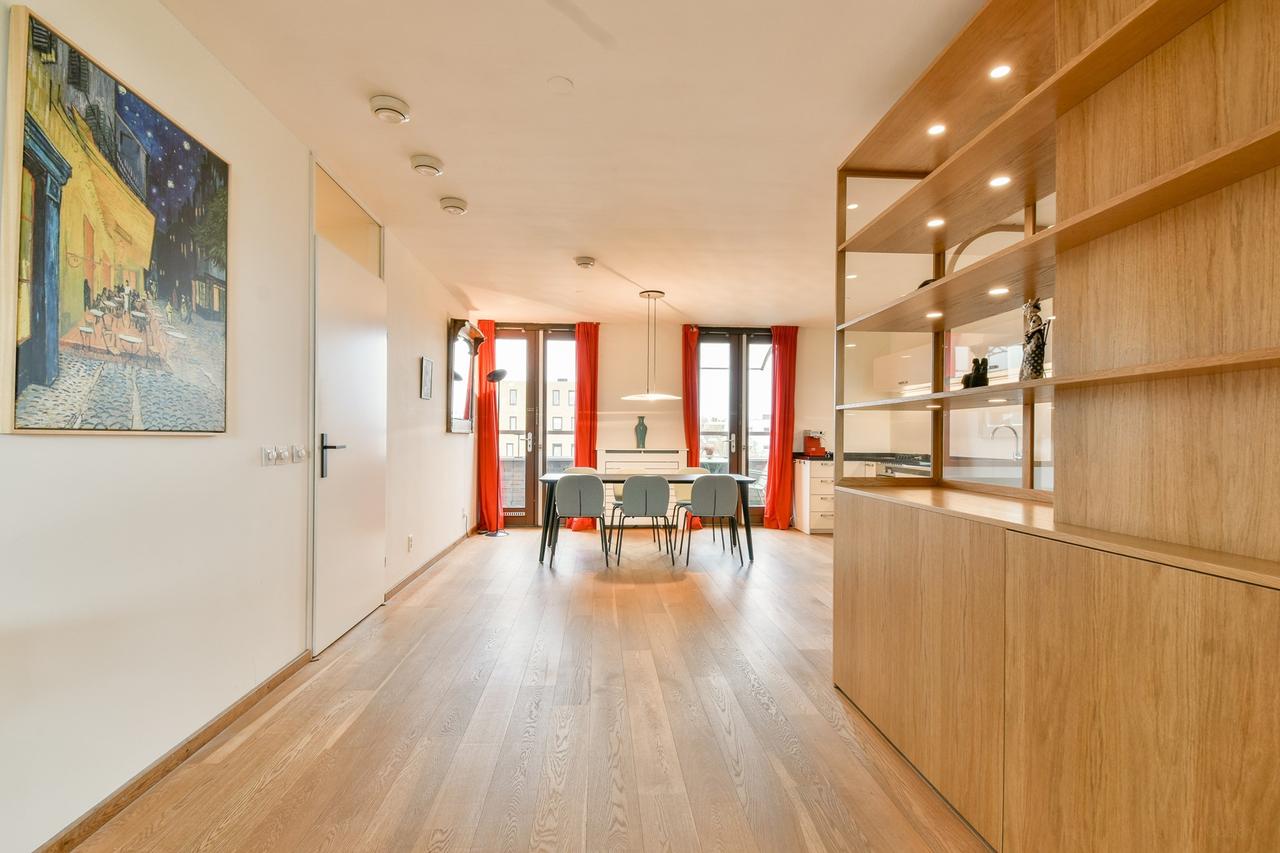 108 m² with balcony on Cruquiuskade - Image 4