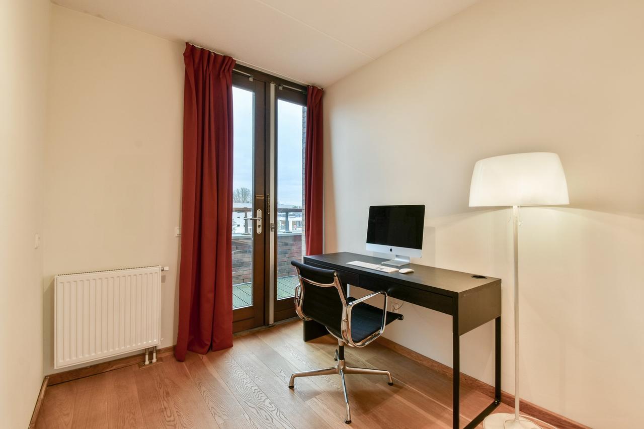 108 m² with balcony on Cruquiuskade - Image 12