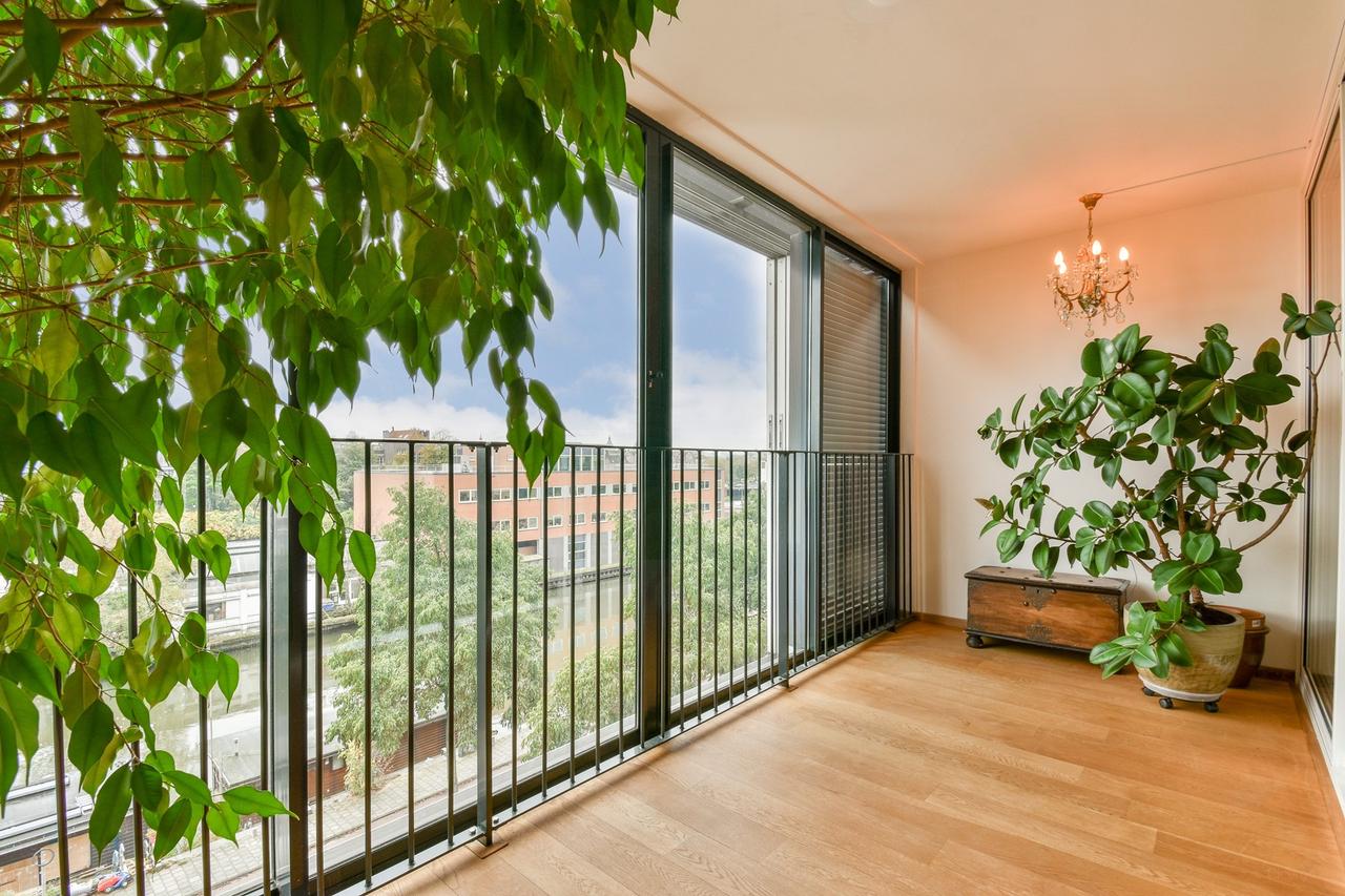 108 m² with balcony on Cruquiuskade - Image 17